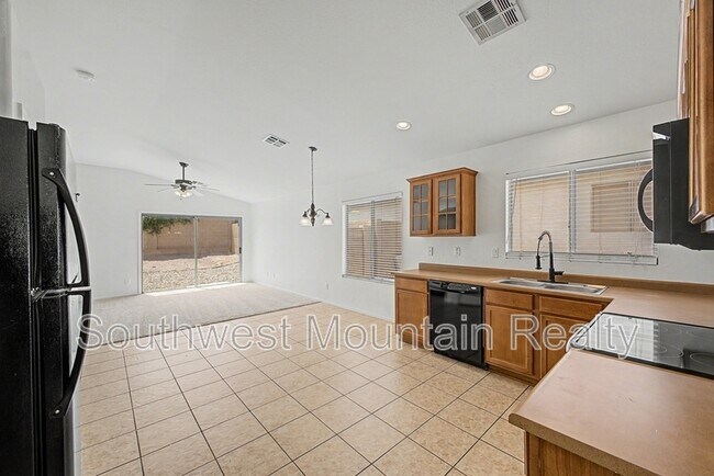 Building Photo - 1237 W Fruit Tree Ln