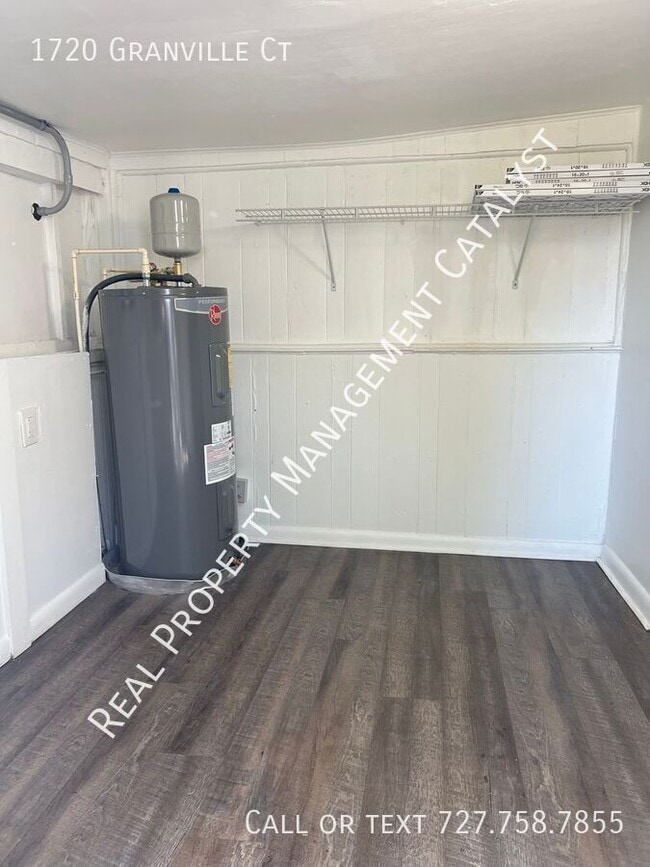 Building Photo - 1720 Granville Ct S