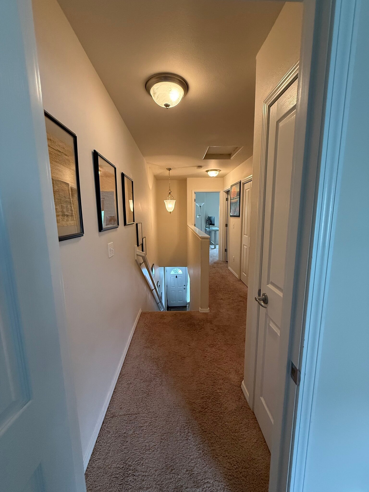 Upstairs Hallway 02 - 4586 Campbell Park Loop
