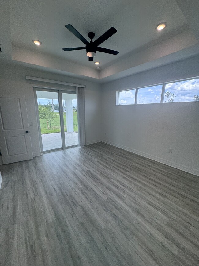 Building Photo - 1724 NW 24th Ave