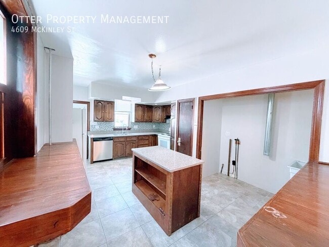 Building Photo - 4609 McKinley St