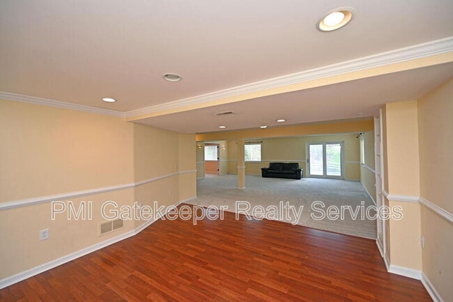 Building Photo - 3907 Lost Willow Dr