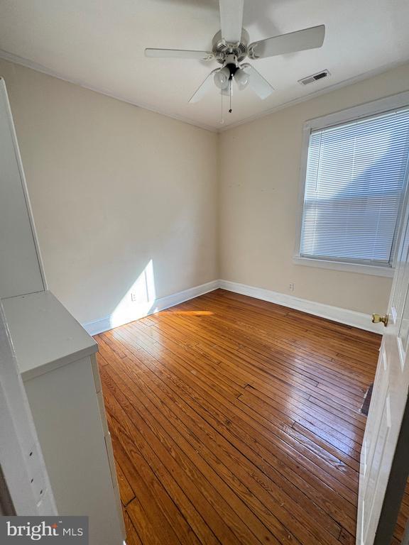 Building Photo - 15 Seaton Pl NW