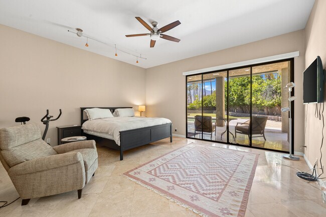 Building Photo - 70520 Gardenia Ct