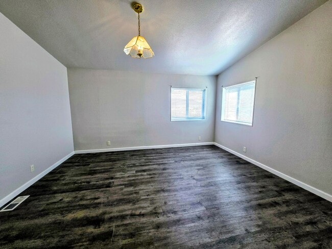 Building Photo - Charming 3 Bedroom Home on Large 5 Acre Pr...