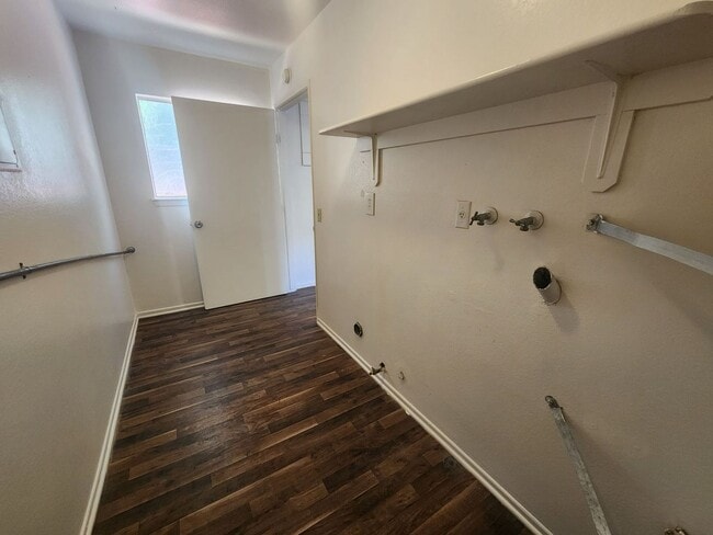 Building Photo - 73512 Sun Valley Dr