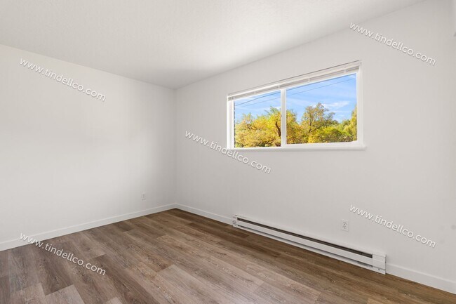 Building Photo - 8442 SE 23rd Ave