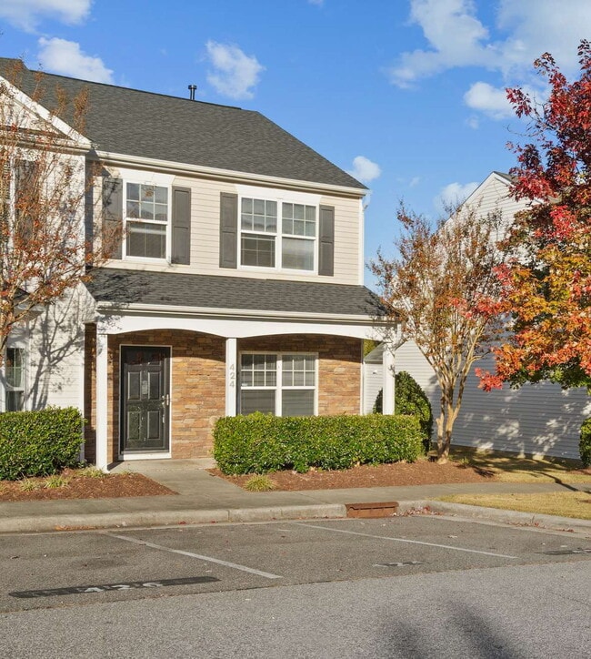 Building Photo - Spacious 3-Bed End-Unit Townhome in Durham
