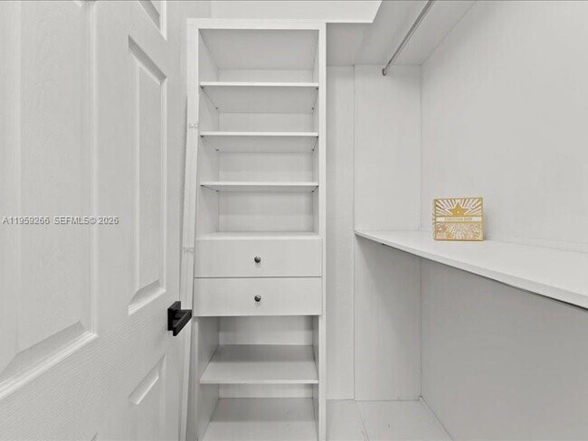 Building Photo - 1819 Mariners Ln