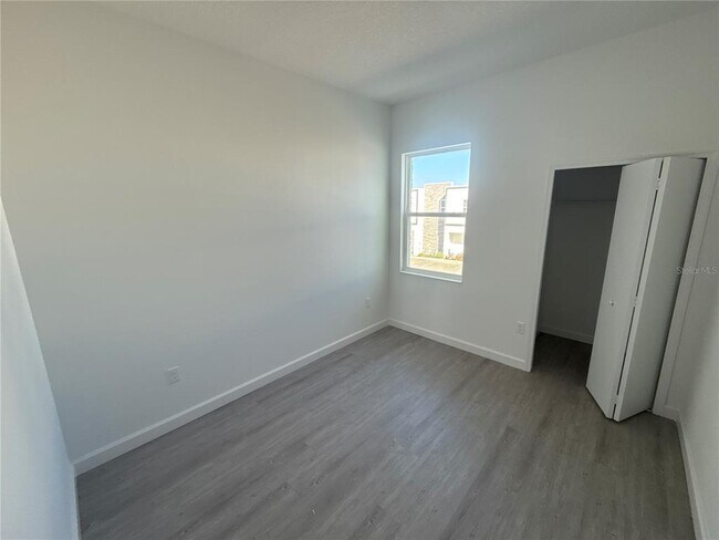 Building Photo - 399 Famagusta Dr