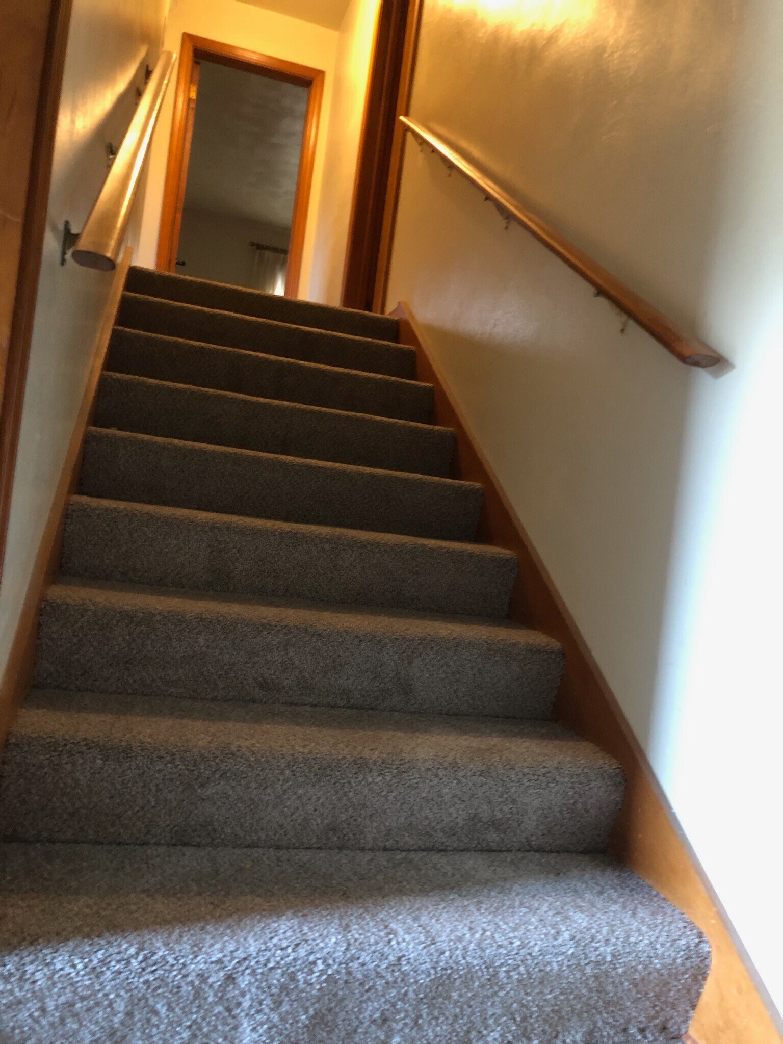 Building Photo - 1048 Hillwell Rd