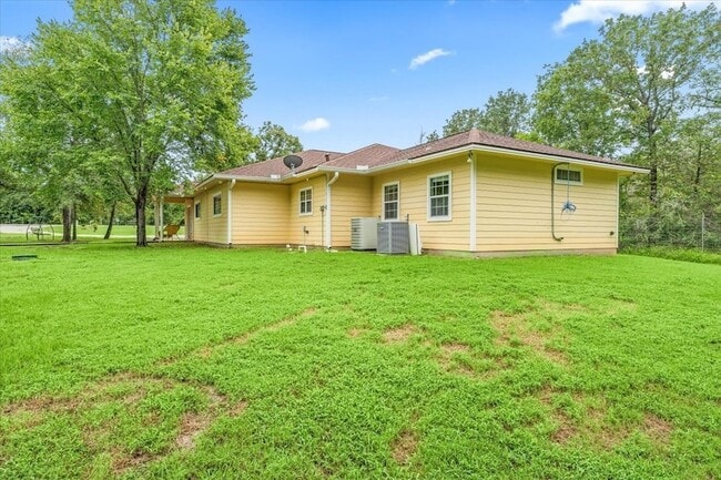 Building Photo - 10 Lowery Ln