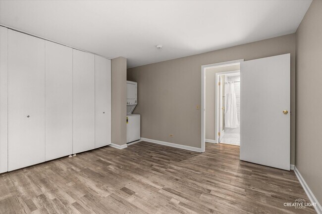 Building Photo - 1601 Fairway Dr