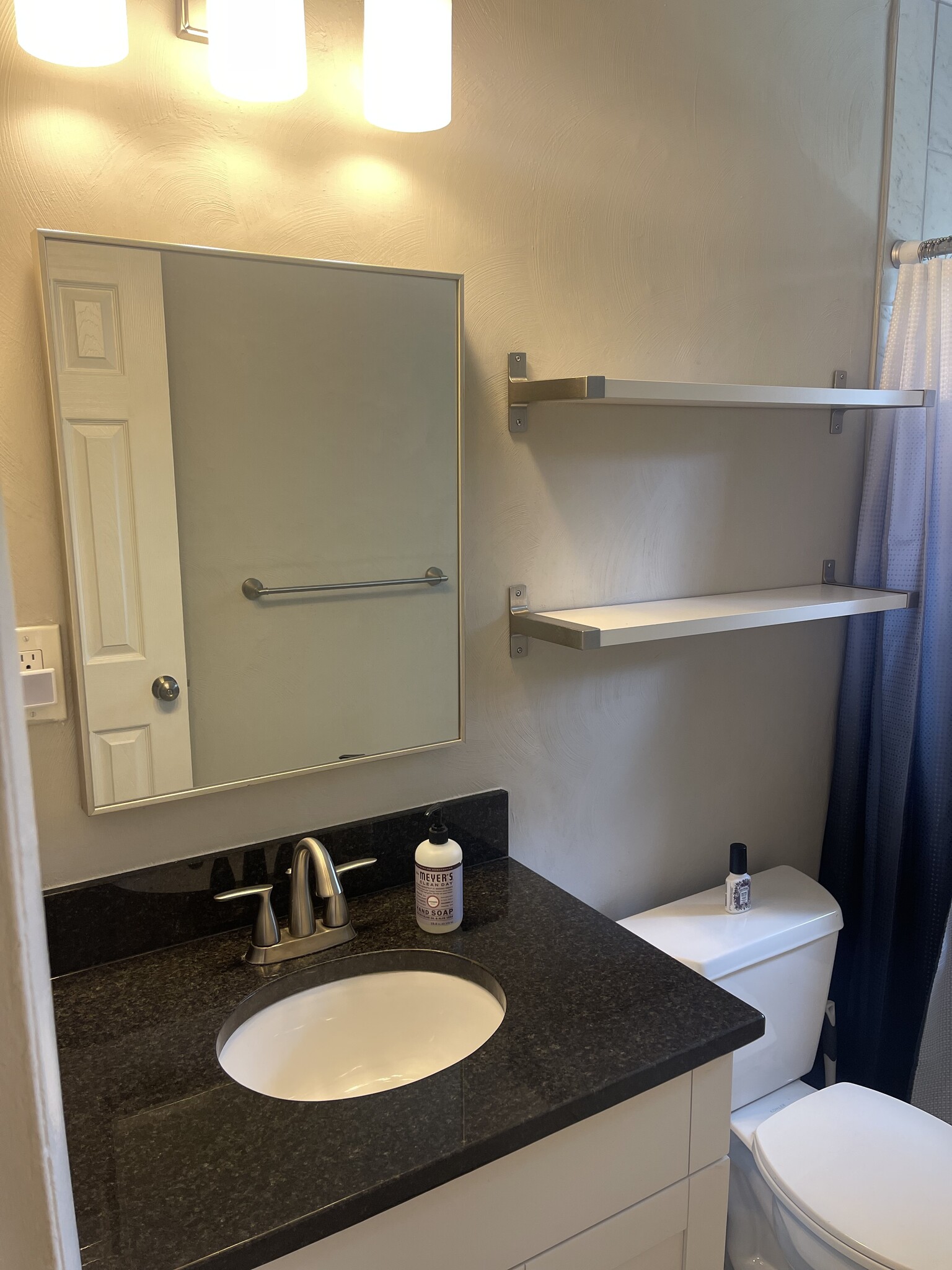 Building Photo - 1503 Ellington Sq