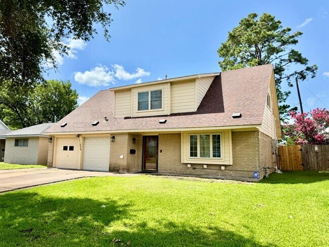 Primary Photo - 11606 Carvel Ln