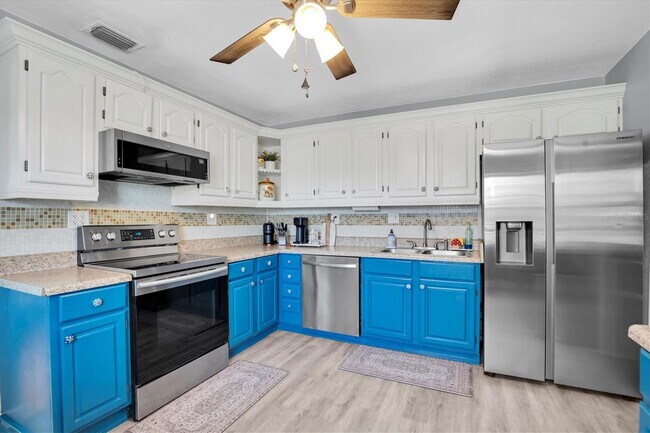 Building Photo - 4929 36th Ave N