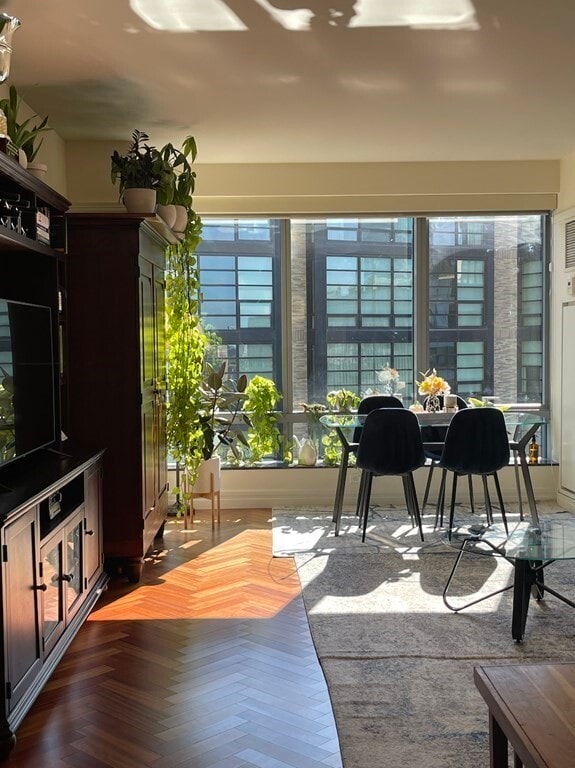 Building Photo - 1 Avery St