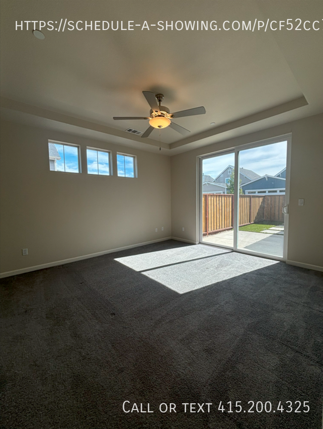 Building Photo - 3 Bed 2.5 Bath Available NOW!!! 2 Car Gara...