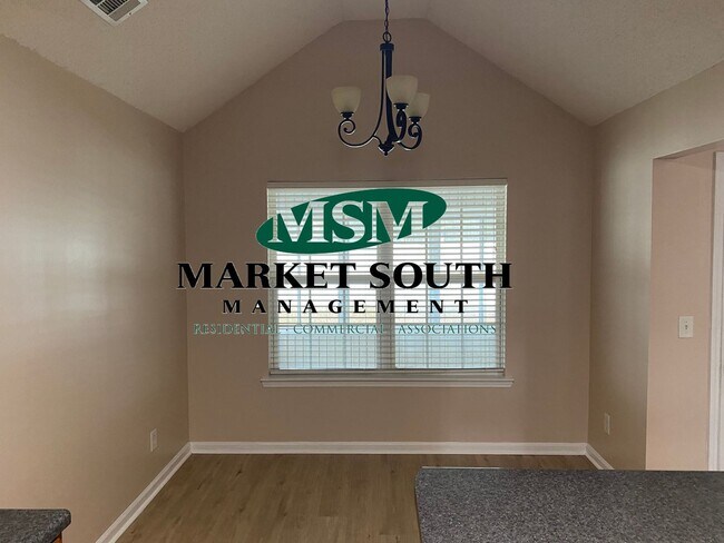 Building Photo - **APPLICATION PENDING!!**  BENTON BLVD BEAUTY -- ARBOR VILLAGE