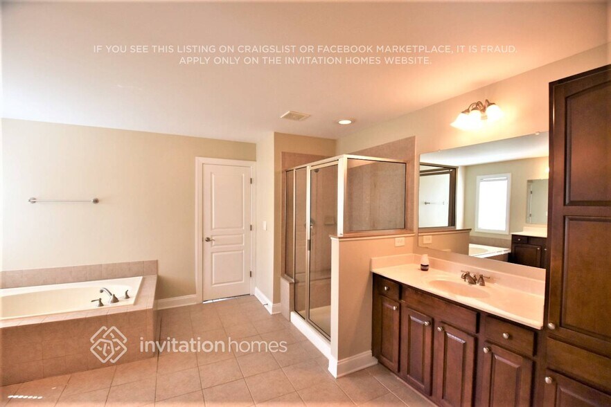 Building Photo - 2523 Kachina Trail NE