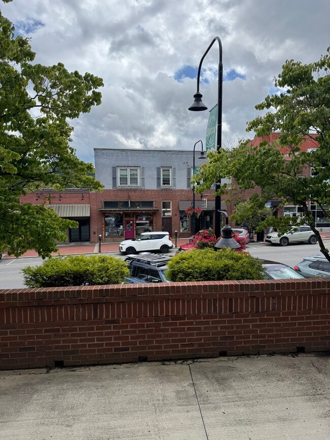 Building Photo - 116 Grand Blvd