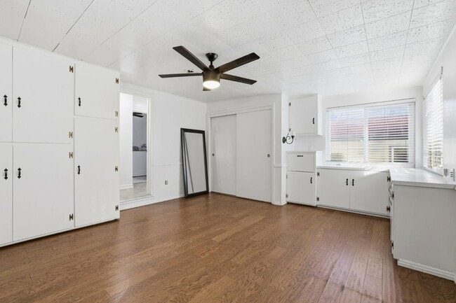 Building Photo - 9623 Adams St