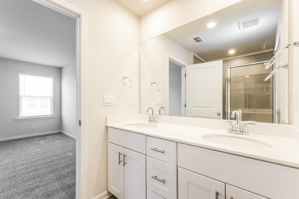 Building Photo - 1672 Villageside Ct