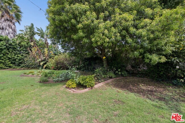 Building Photo - 1377 Appleton Way