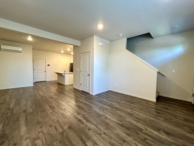 Building Photo - 611 NE 72nd St