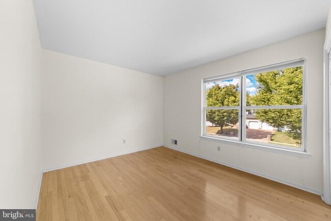 Building Photo - 53 Perilli Dr