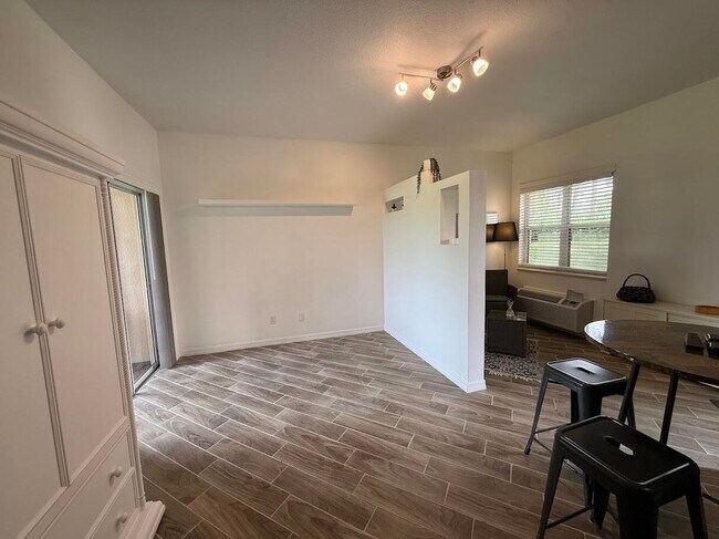 Building Photo - 9882 Perfect Dr