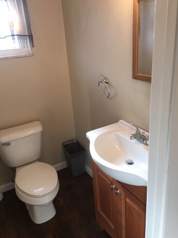 Building Photo - 1831 S Canal St