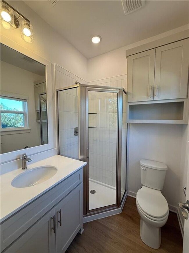 Building Photo - 820 Dockery Ln