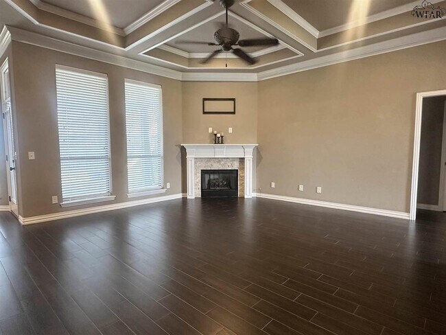 Building Photo - 5016 Southfork Dr