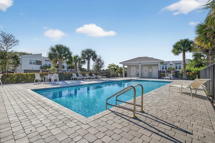 Building Photo - 1721 Lindley St