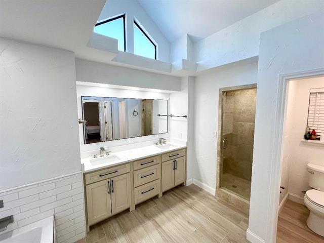 Building Photo - 1028 Silverthorn Ct