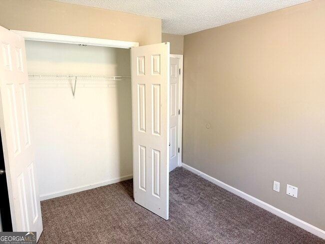 Building Photo - 8330 Oakley Cir