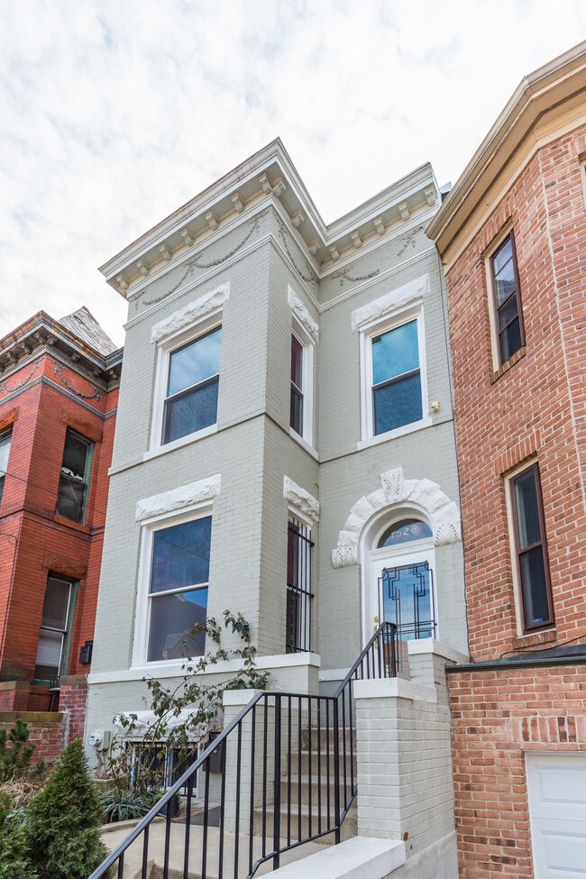 Building Photo - 1628 Monroe St NW
