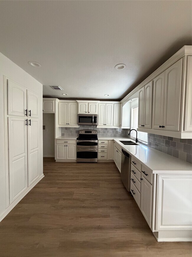 Building Photo - 23103 Calico Corners Ln