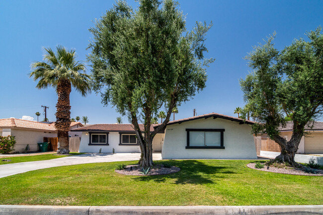 Building Photo - 73100 Santa Rosa Way