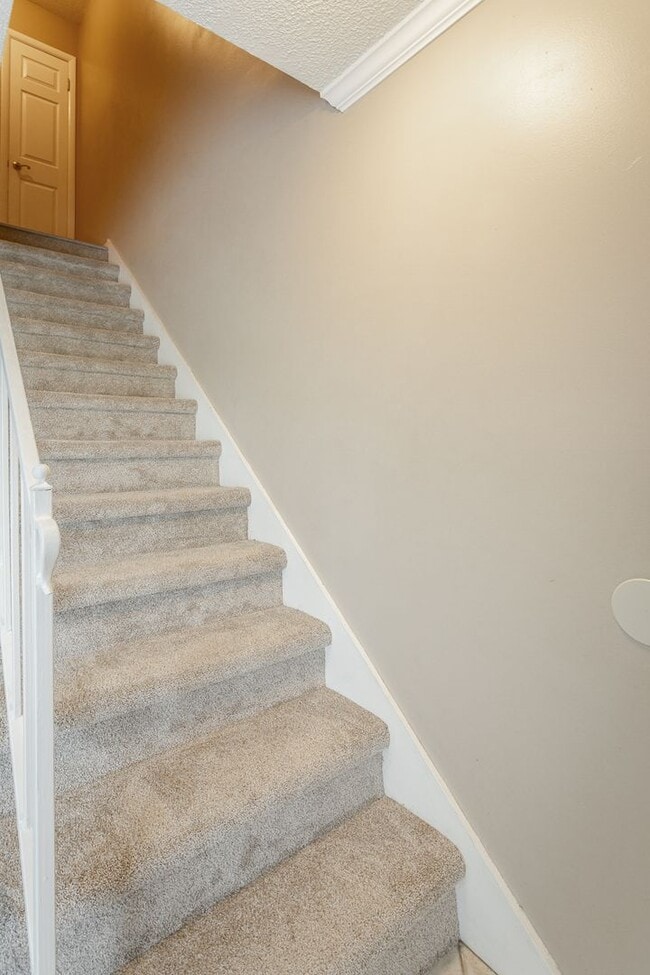 Building Photo - 741 S Germantown Cir