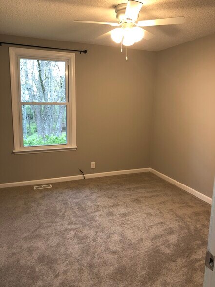 Bedroom - 903 Green Valley Rd