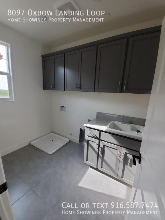 Building Photo - 8097 Oxbow Lndg Lp