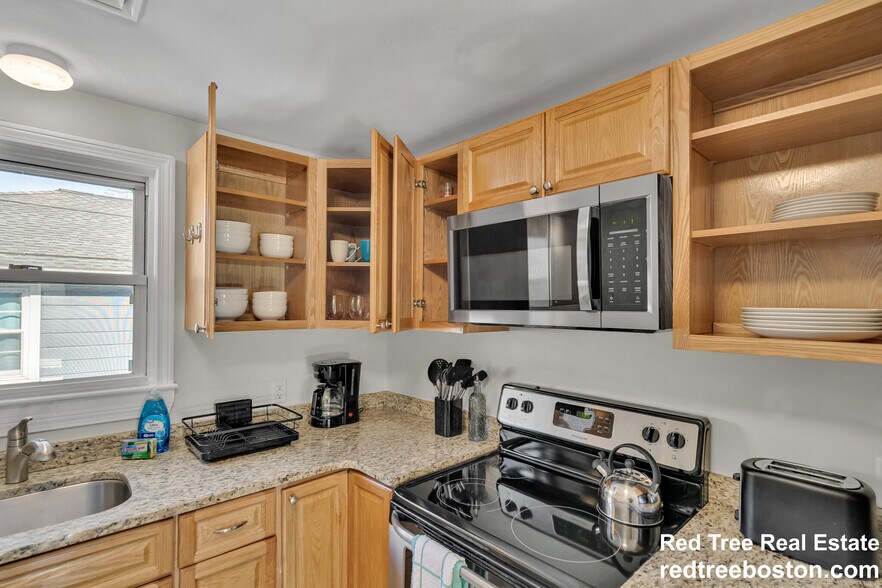 Building Photo - 74-76 Dunboy Unit 2