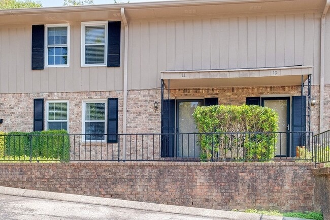 Building Photo - Sanctuary Near Downtown Nashville (MOVE IN SPECIAL!)