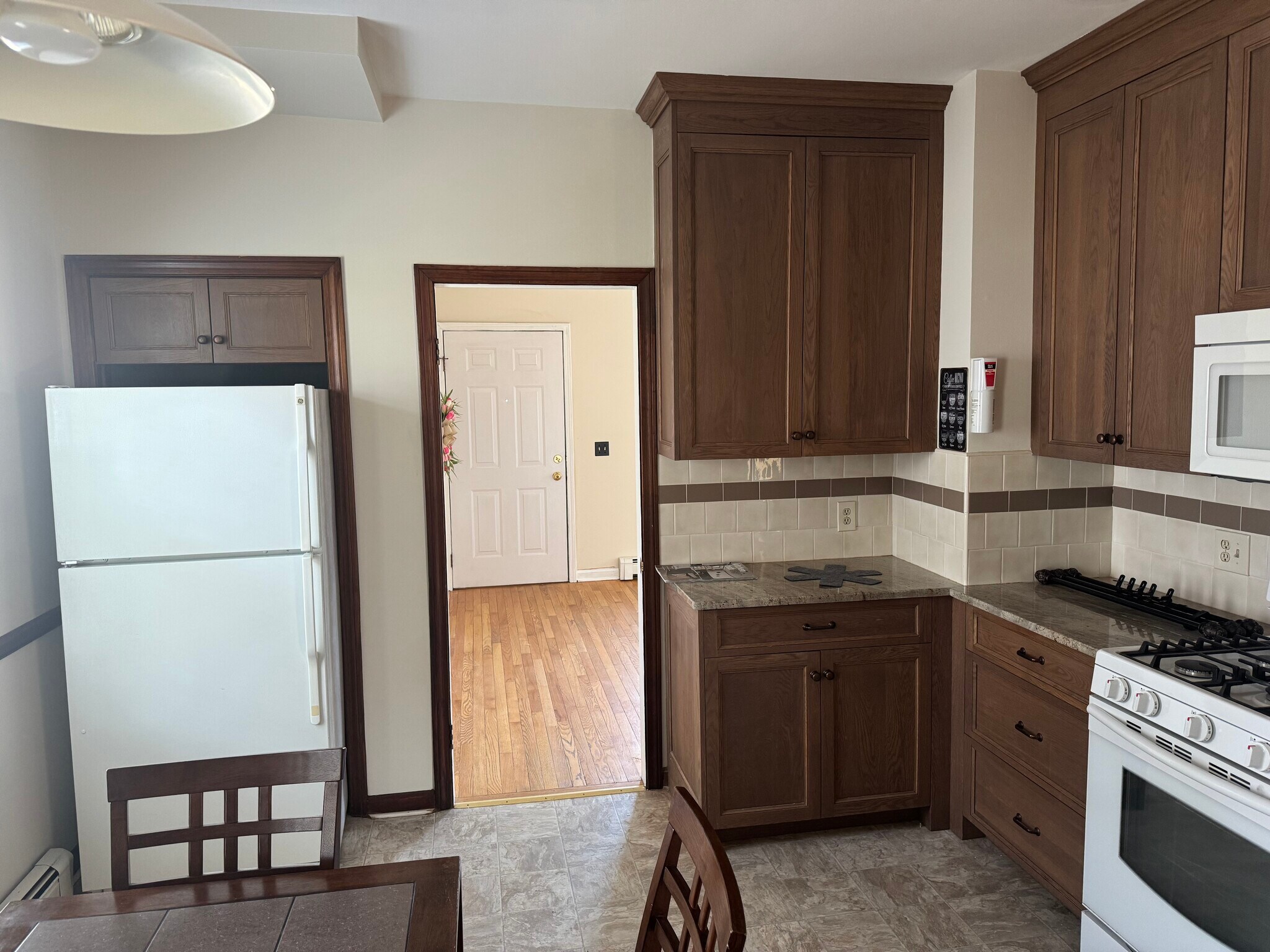 Building Photo - 289 Spruce St