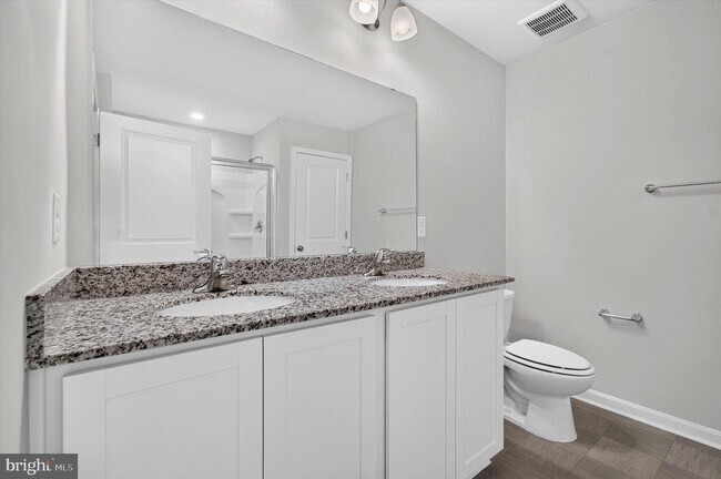 Building Photo - 3155 White Tail Dr