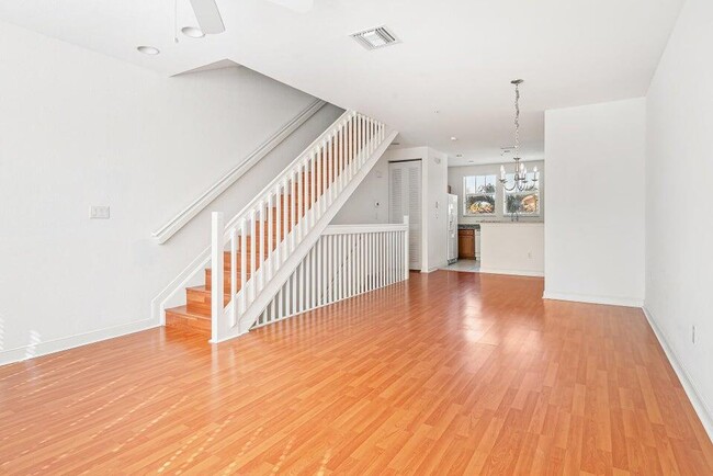 Building Photo - 500 Pacific Grove Dr