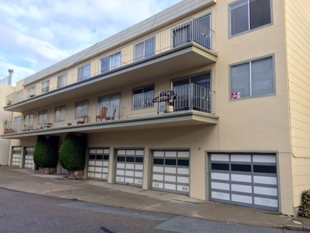 Primary Photo - 30 Corwin St