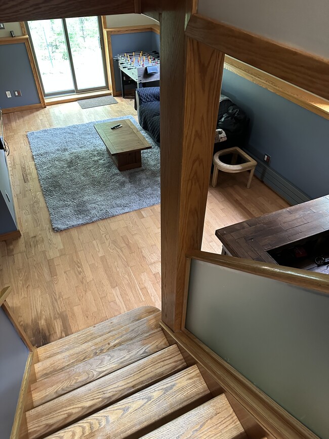 Building Photo - 16 Gibbons Ln